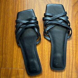 Marc Fisher Varro Black Leather Strappy Sandals